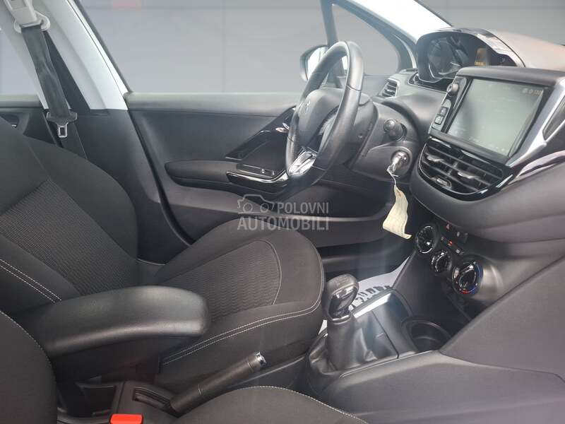Peugeot 208 1.2