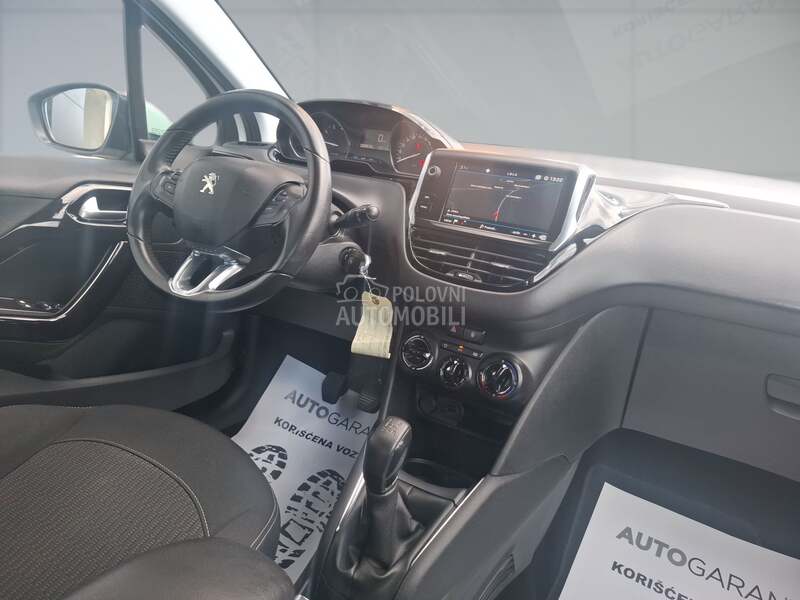 Peugeot 208 1.2